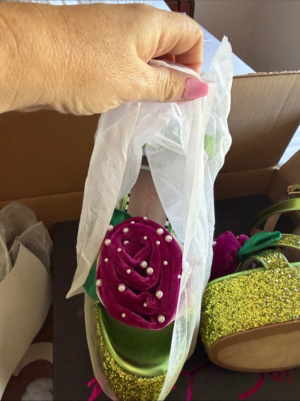 Betsey Johnson Green Glitter Platform Sandals with Pink Velvet Flower - Picture 3 of 4